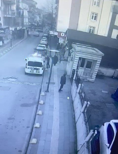 Ekip Otosunu Böyle Ateşe Vermiş