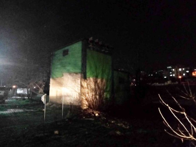 Hırsızlık İçin Girdiği Trafoda Elektrik Akımına Kapıldı