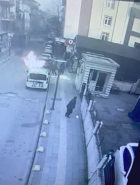 Polis Otosunu Ateşe Veren Şahıs Tutuklandı