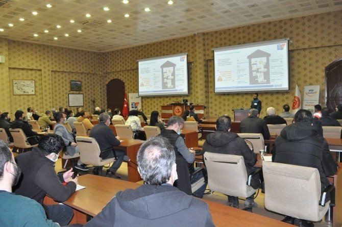 Kütahya İ̇l Özel İ̇daresi Personeline Afet Farkındalık Eğitimi