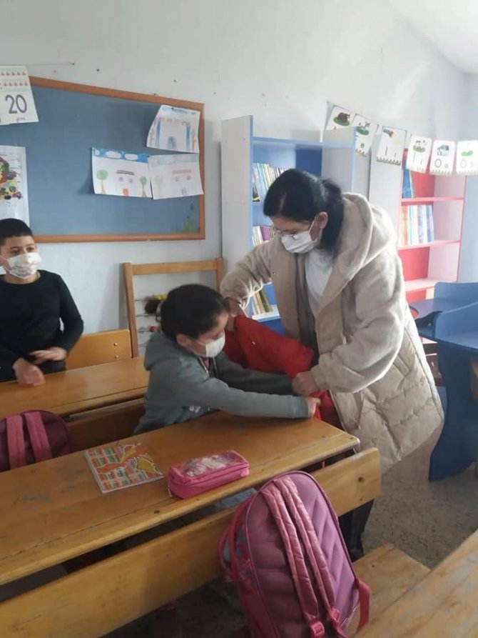 Manisa Büyükşehir Belediyesi Öğrencileri Sevindirdi