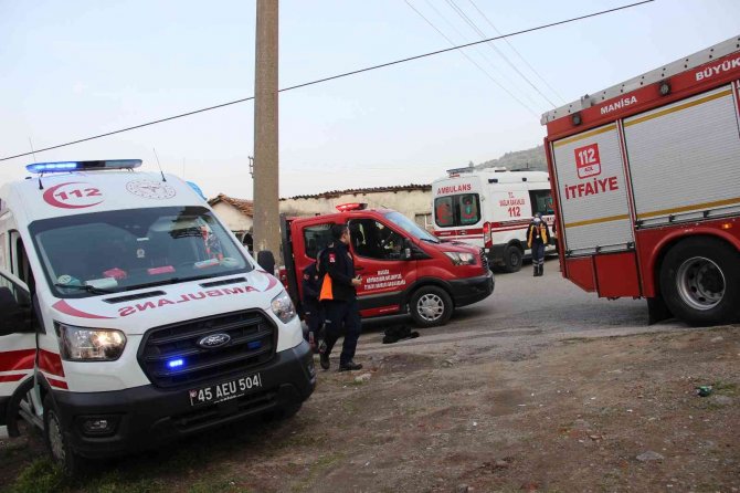 Manisa’da İki Çocuk 30 Metreden Dereye Yuvarlandı
