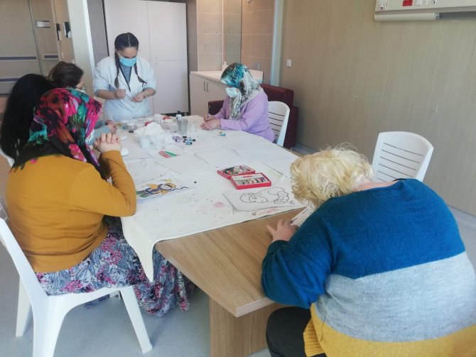 Hastalardan El İşi Sergisi