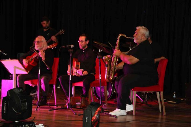 Erdemli’de Pop Ve Jazz Konseri