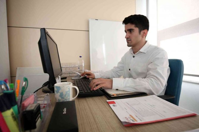 Üniversiteye Hazırlanan Gençlere Destek