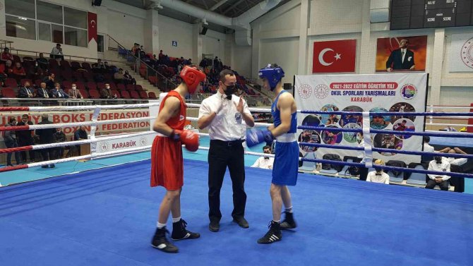 Genç Erkekler Türkiye Boks Şampiyonası Karabük’te Başladı