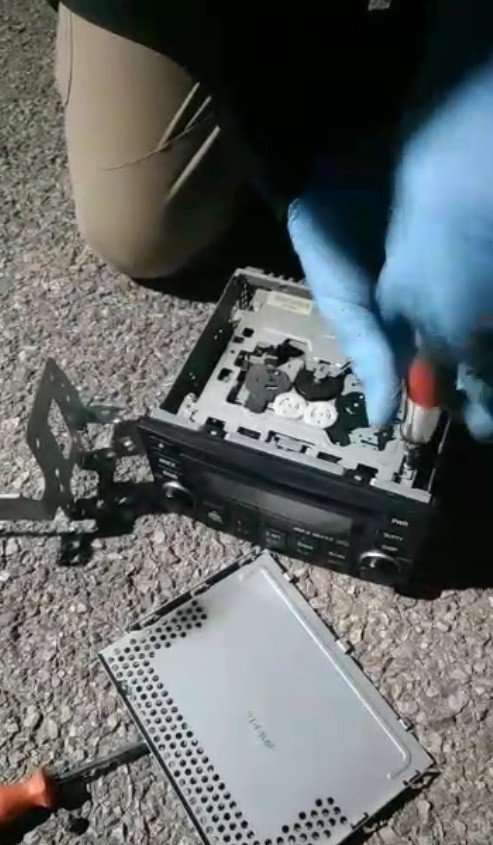 Oto Teybinde Uyuşturucu Sevkiyatı Polise Takıldı