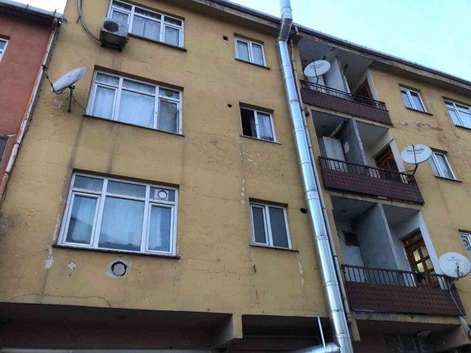 Evine Boya İçin Gelen Arkadaşını ’Taciz’ İddiasıyla Öldürdü
