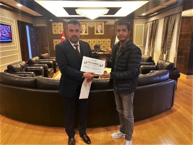 Kahramanmaraş’tan Pursaklar Belediye Başkanı Çetin’e Teşekkür Plaketi