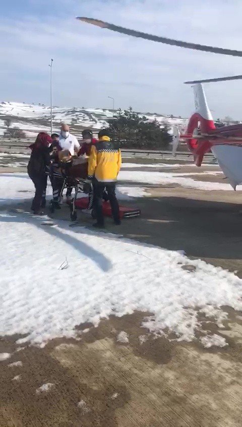 Felç Geçiren 81 Yaşındaki Hastanın Yardımına Ambulans Helikopter Yetişti