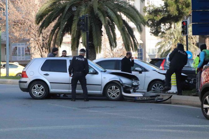 Samsun’da Trafik Kazası: 2 Yaralı
