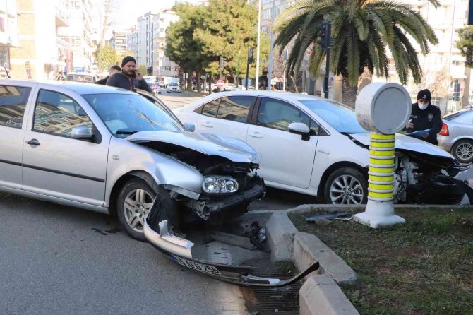 Samsun’da Trafik Kazası: 2 Yaralı