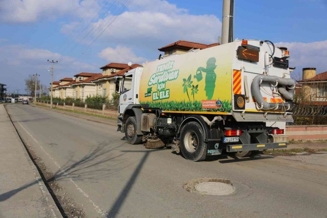 Serdivan’da Çöp Konteynerlerine Bakım Yapıldı