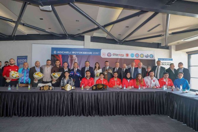 Türkiye Profesyonel Kick Boks Şampiyonası Kocaeli’de Yapılacak