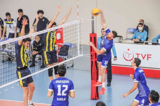 Karacabey Belediyespor Voleybolda Rakip Tanımıyor