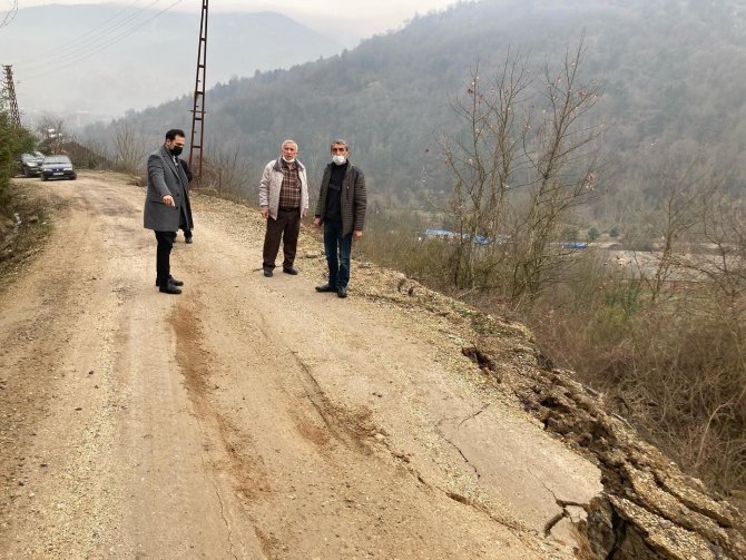 Kaymakam Erdem, Heyelan Bölgelerini İnceledi