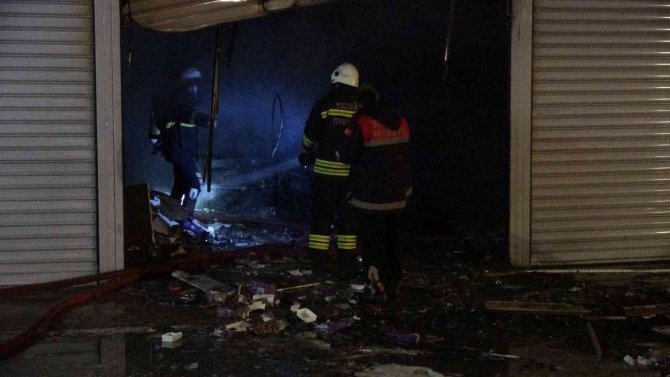 Yozgat’ta Markette Çıkan Yangın Korkuttu