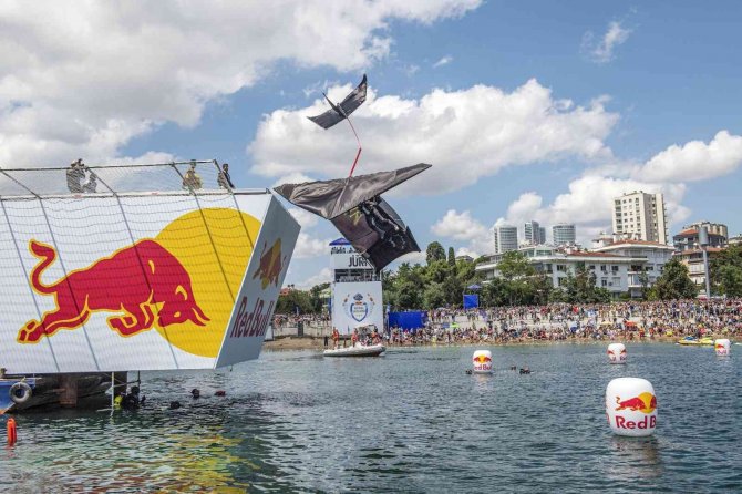 Red Bull Uçuş Günü Üç Yıl Aradan Sonra Yeniden İ̇stanbul’da