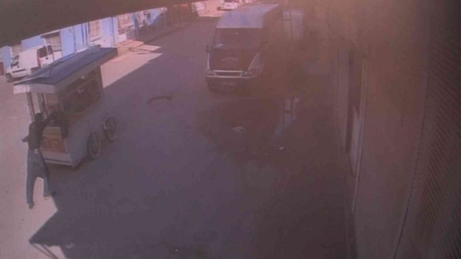 Ekmek Teknesini Çalanlara Seslendi: "Getirin Şikayetçi Olmayacağım"