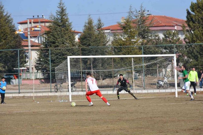 Şuhut Belediye Hisarspor, Emirdağ Spor’a 4-1 Mağlup Oldu