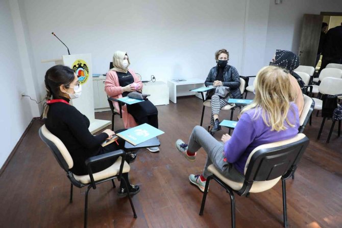 Engelli Yakınları Grup Eğitimi İle Moral Ve Destek Buluyor