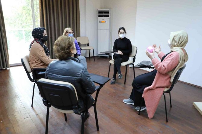 Engelli Yakınları Grup Eğitimi İle Moral Ve Destek Buluyor