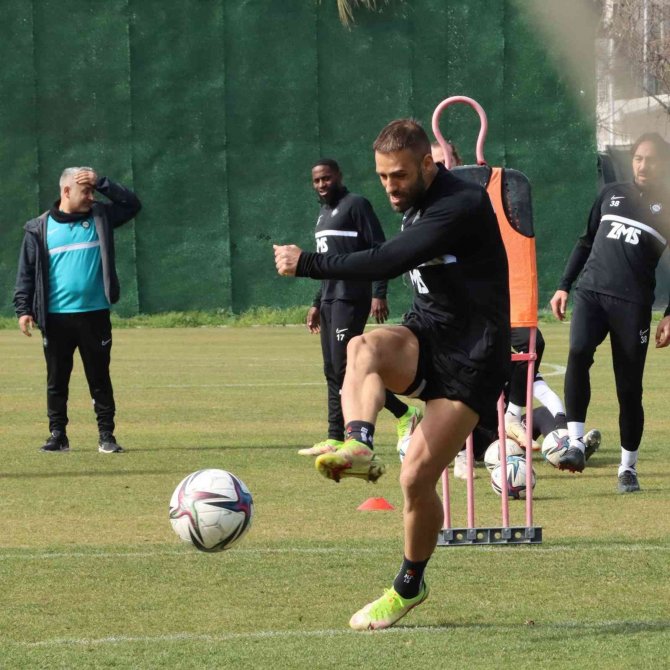 Altay’ın Beşiktaş Mesaisi Sürüyor