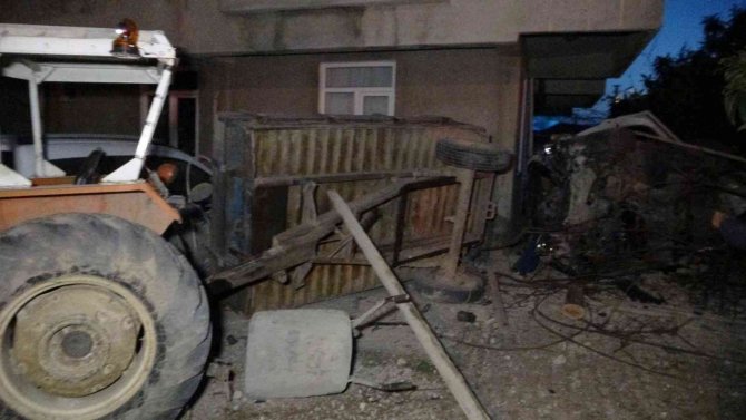 Otomobille Makas Atan Gençler Kaza Anlarını Böyle Kayda Aldı