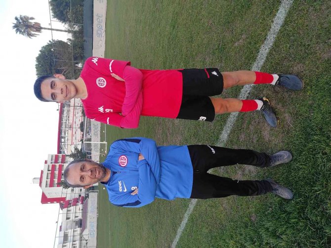 Antalyaspor’un Genç Futbolcusu Yılmaz, İ̇talya Yolcusu