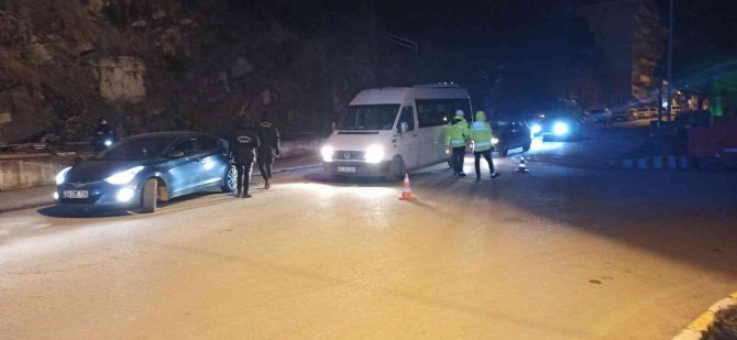 Ayancık Polisten Eş Zamanlı Denetim