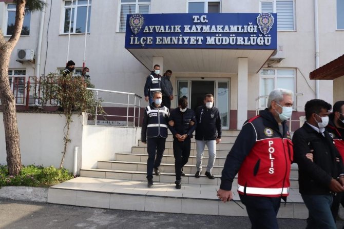 Balıkesir Polisi Dolandırıcılık Çetesini Çökertti