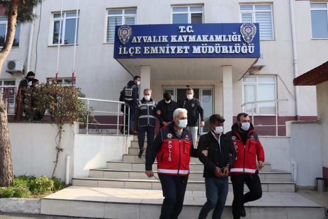 Balıkesir Polisi Dolandırıcılık Çetesini Çökertti