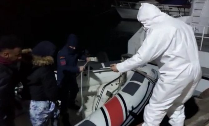 Ayvalık’ta 39 Düzensiz Göçmen Kurtarıldı