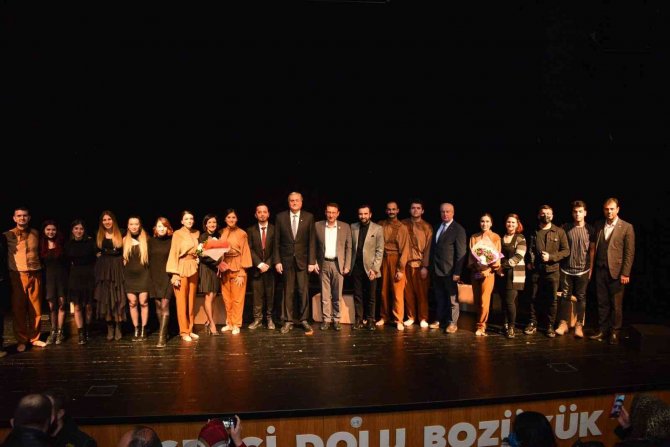 ’Bu Toprağın Çocukları Buluşuyor’ Adlı Oyun İlk Sahnesini Aldı