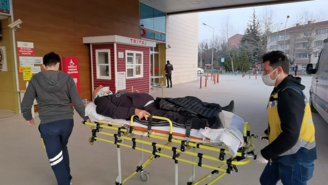 Alkollü Ve Ehliyetsiz Sürücü Önündeki Araca Çarptı: 1 Yaralı