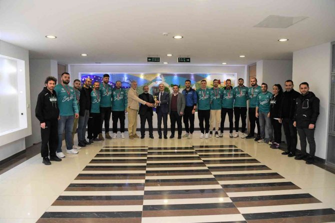 Çesk Basketbol Takımı 3. Oldu