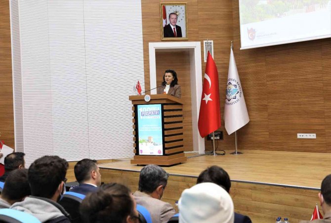 Cumhurbaşkanı Başdanışmanı Türkmenoğlu, Alkü’de Öğrencilerle Buluştu