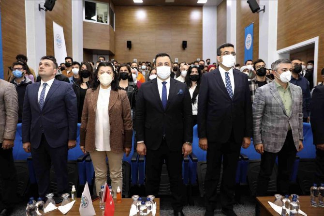 Cumhurbaşkanı Başdanışmanı Türkmenoğlu, Alkü’de Öğrencilerle Buluştu