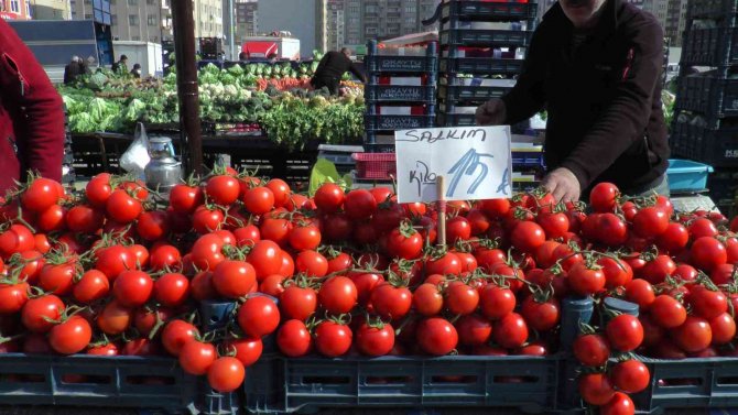 Semt Pazarlarına ‘İndirim Dopingi’