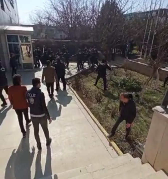 Diyarbakır Berberler, Kuaförler Ve Güzellik Uzmanları Esnaf Odası Başkanlık Seçiminde Kavga
