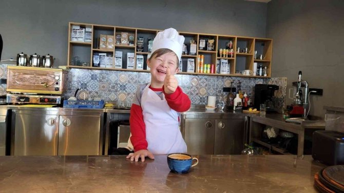 Çocuklar Mutfakta Maharetlerini Sergiledi