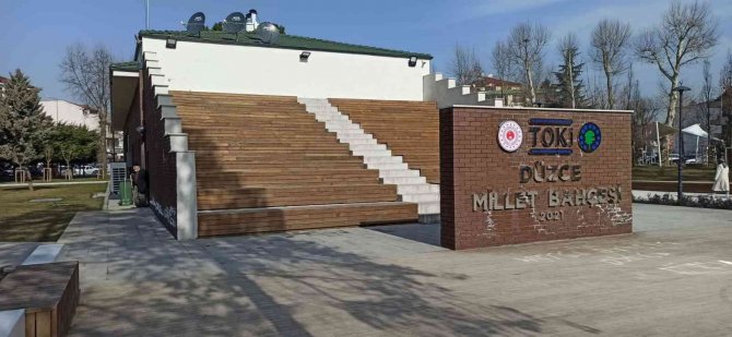 Millet Bahçesine Çirkin Saldırı
