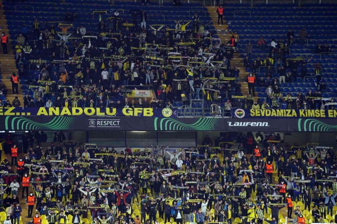 Uefa Konferans Ligi: Fenerbahçe: 0 - Slavia Prag: 0 (Maç Devam Ediyor)