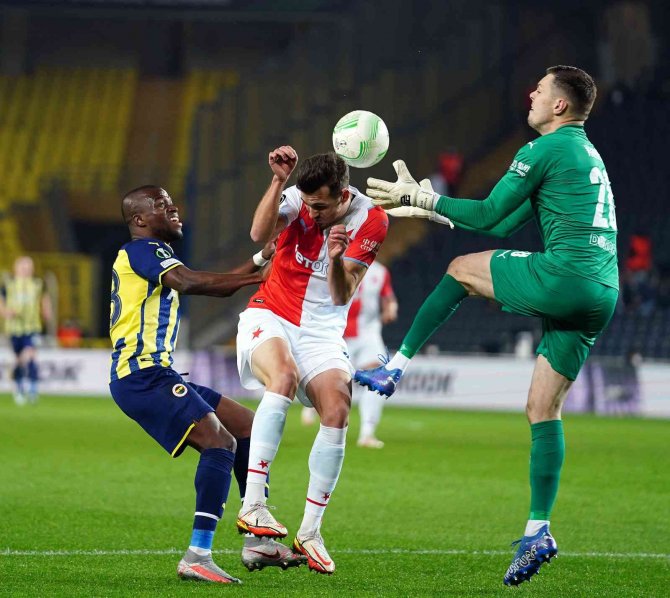 Uefa Konferans Ligi: Fenerbahçe: 0 - Slavia Prag: 0 (Maç Devam Ediyor)