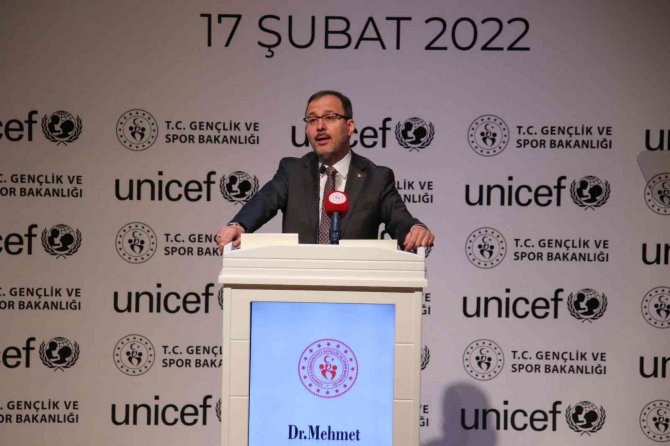 Bakan Kasapoğlu: "Gençler Hem Türkiye Açısından Hem İnsanlık Açısından Bir Umut Teşkil Etmesi İle Ayrı Bir Misyon Taşıyorlar"