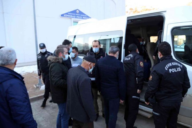 Kaçak Silah Ticareti Şüphelisi 12 Kişi Adliyeye Sevk Edildi