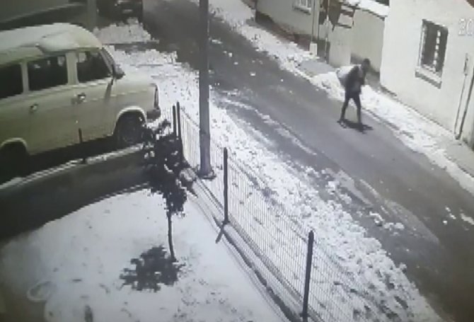 Gündüz Dilencilik Gece Hırsızlık Yapan Şüpheli Yakalandı