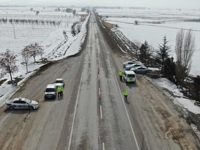 Kurallara Uymayan Sürücülere Havadan Denetimle Ceza