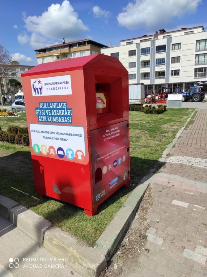 Kumbaralarla Giysi İsrafının Önüne Geçilecek