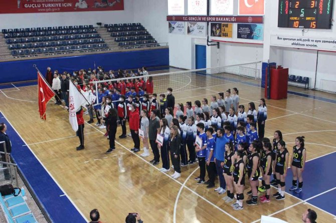 Voleybol Yarı Final Müsabakaları Düzce’de Başladı